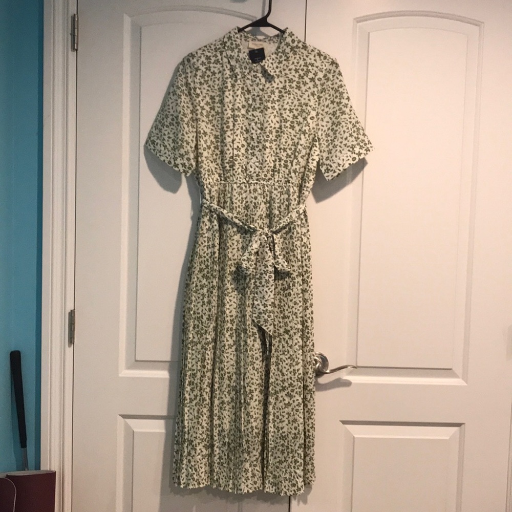 Henly NWT midi pleated dress